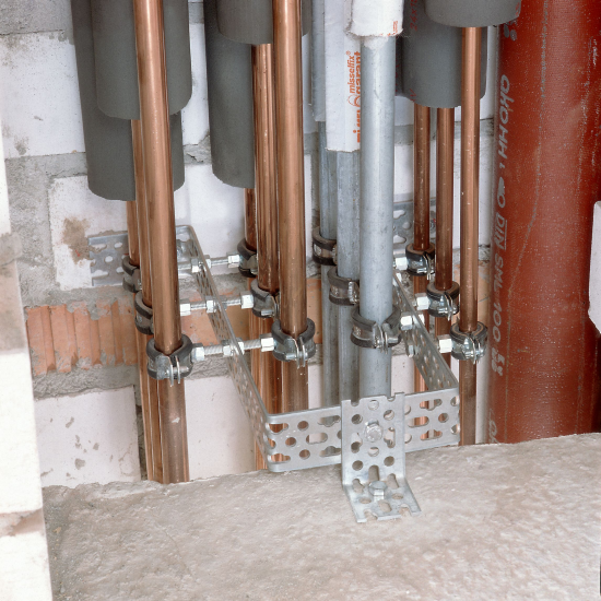 Schlitz- und Schachtmontage.