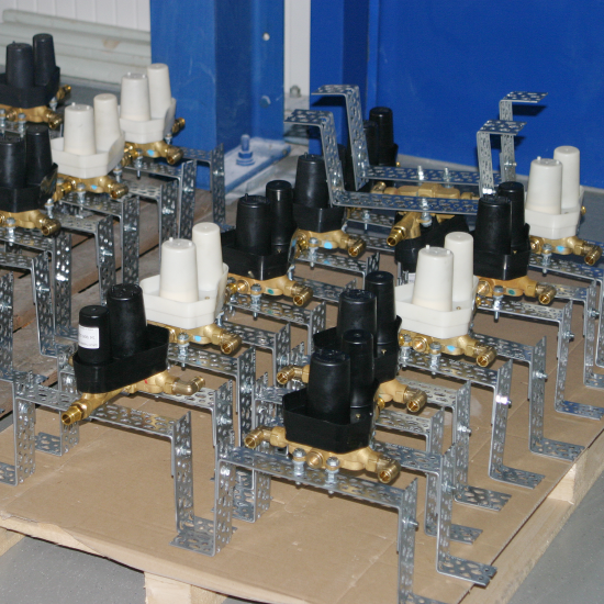 Die LEIFELD Schiene ist optimal für die Serienfertigung.