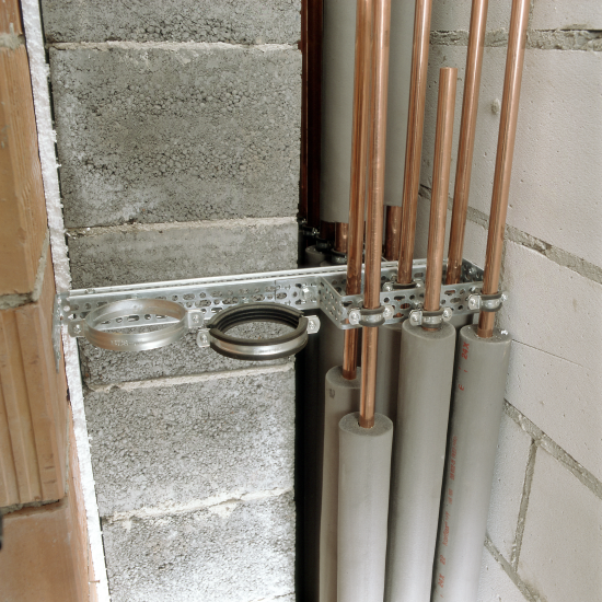 Einfache Schachtmontage mit dem LEIFELD C-Profil.