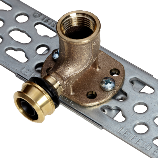 Befestigung eines Wandwinkels auf der LEIFELD Schiene mit Linsenkopfschrauben M5 x 16mm Art.Nr. 1034.