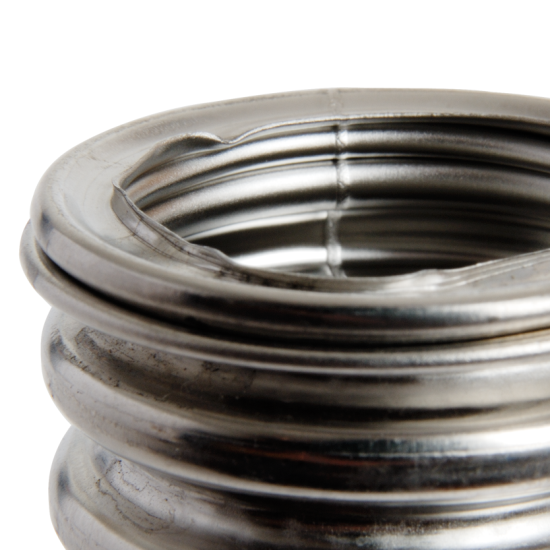 Achtung!!! So nicht!!!Der Flansch muss unbedingt glatt und eben sein.