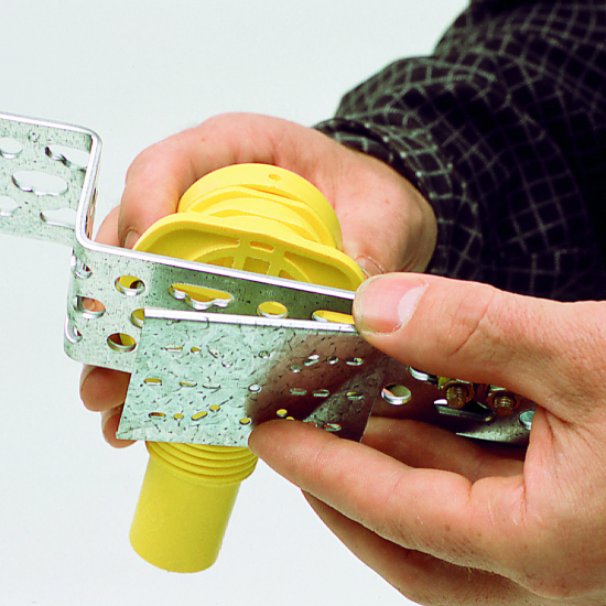 Fit a wide variety of fittings to the LEIFELD Strap.