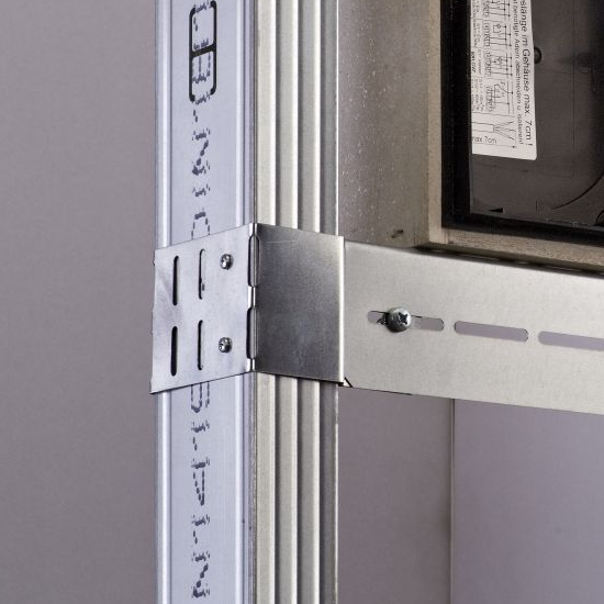 The LEIFELD TraFLEX Traverse can be used either singularly between two LEIFELD TraFLEX Clamps ...