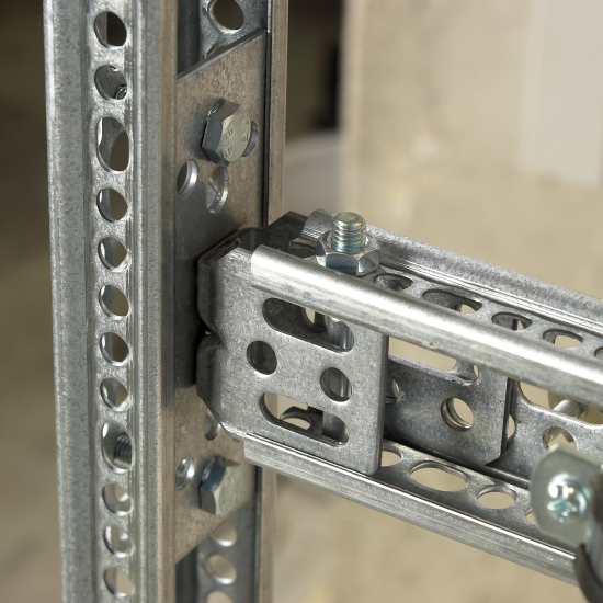 A strong combination.LEIFELD C-ProfileLEIFELD C-Bracket V Part# 1311LEIFELD C-Bracket H Part# 1310