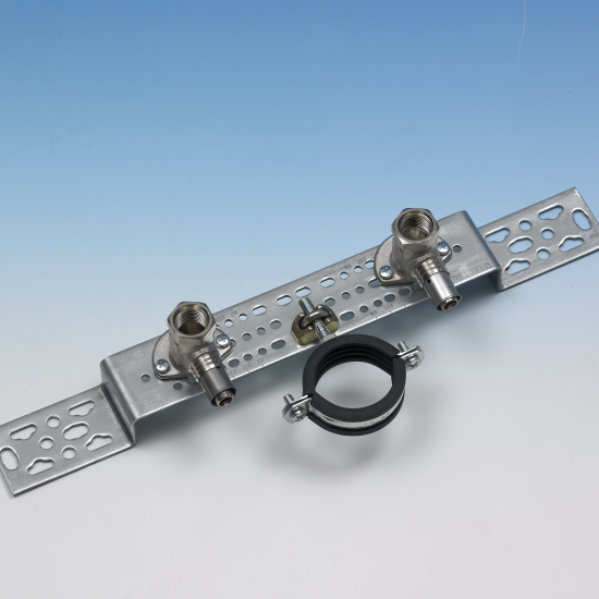 .. of different positions!!
				(Note how the cable clamp is used to secure the pipe clamp!)